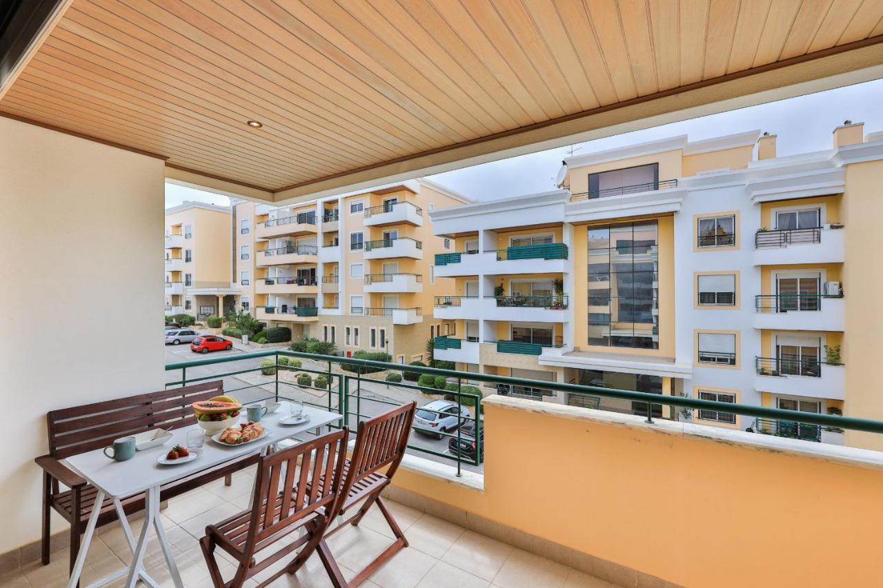 Uptown Lovers Apartment By Seewest Lagos Exterior photo
